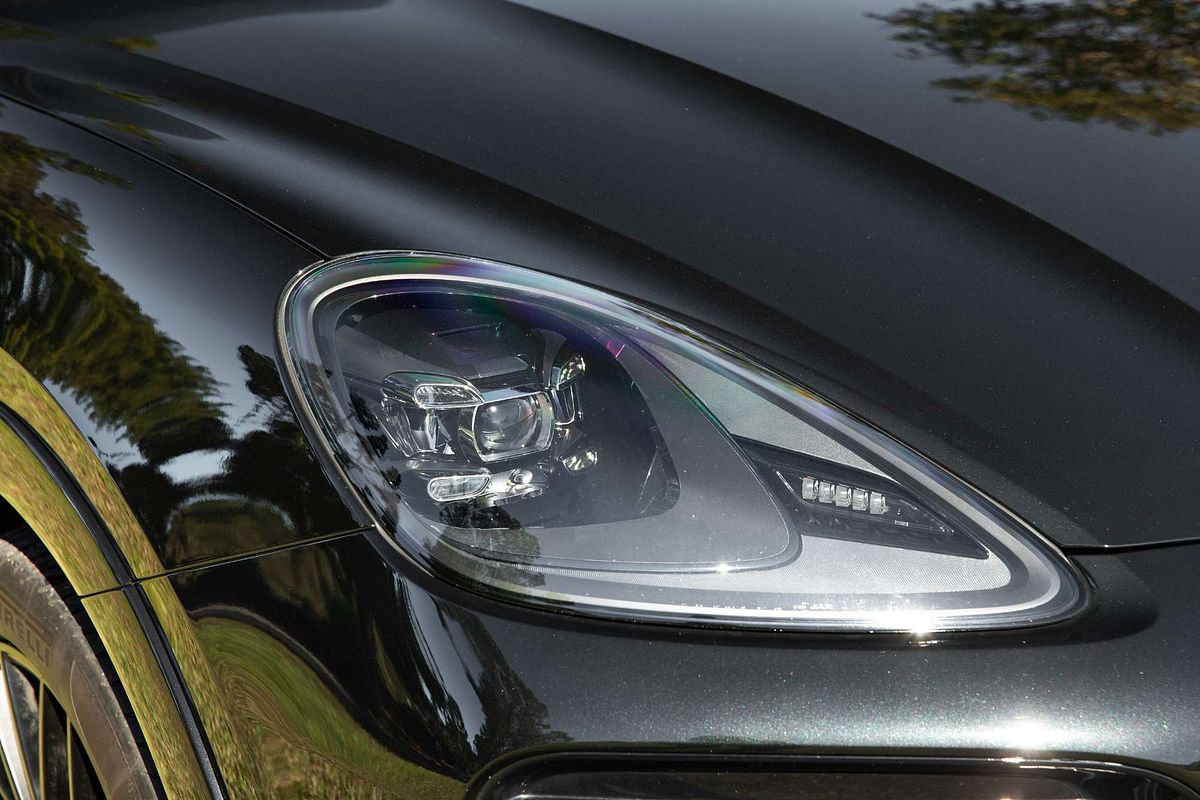 2023 Porsche Cayenne GTS 9YB