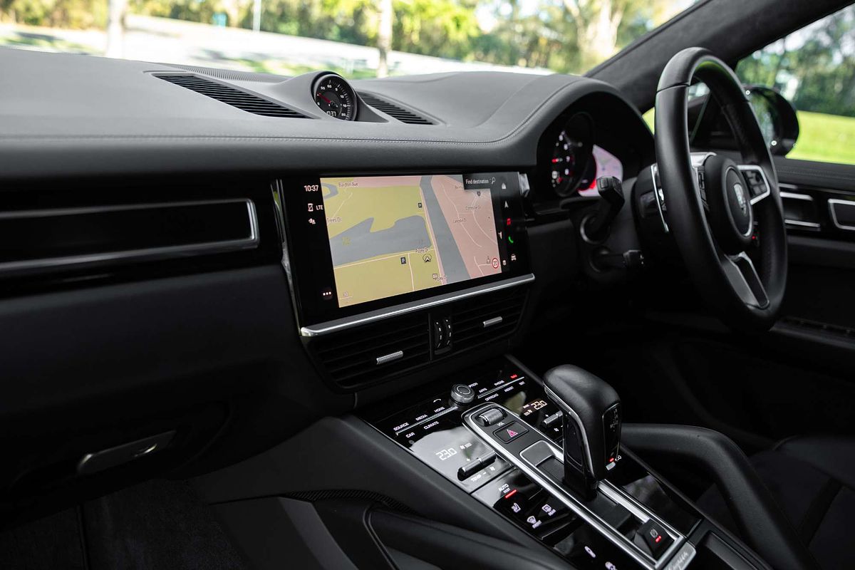 2023 Porsche Cayenne GTS 9YB