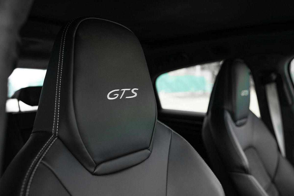 2023 Porsche Cayenne GTS 9YB
