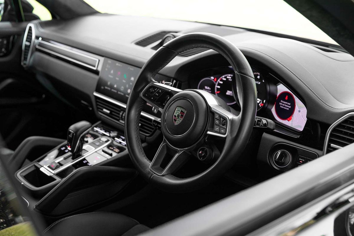 2023 Porsche Cayenne GTS 9YB