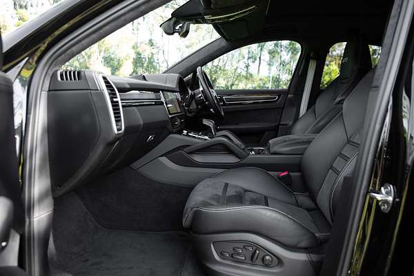2023 Porsche Cayenne GTS 9YB