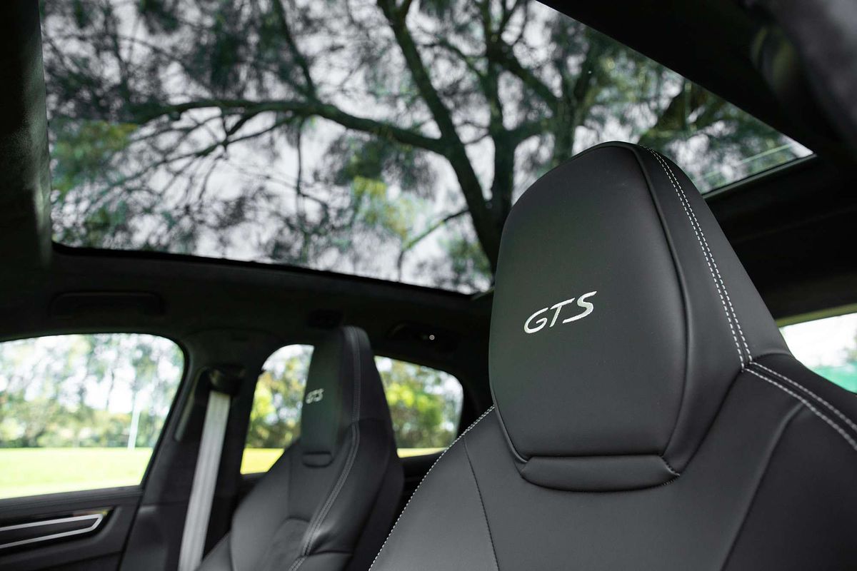 2023 Porsche Cayenne GTS 9YB