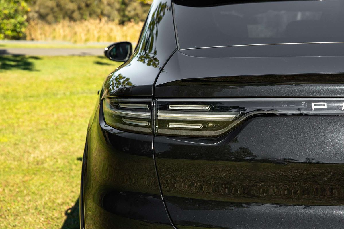 2023 Porsche Cayenne GTS 9YB