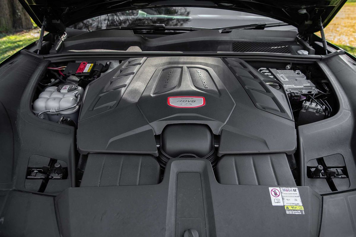 2023 Porsche Cayenne GTS 9YB