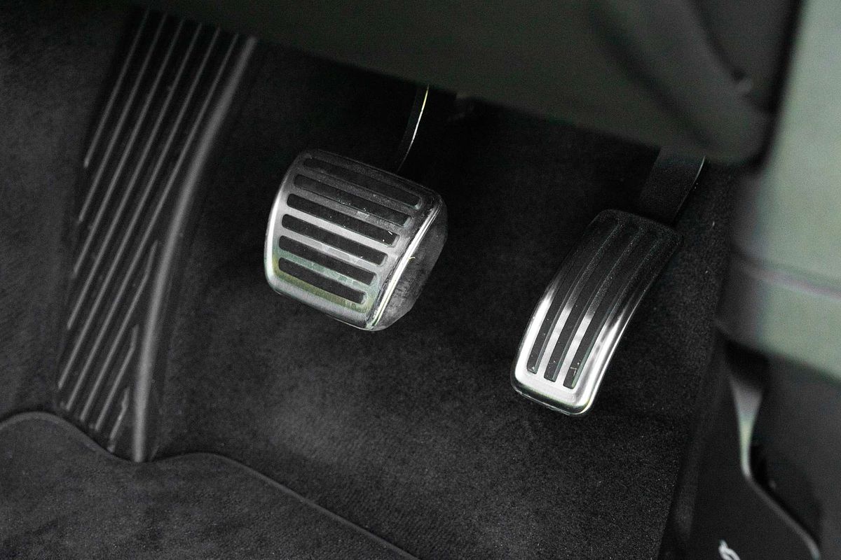 2023 Porsche Cayenne GTS 9YB