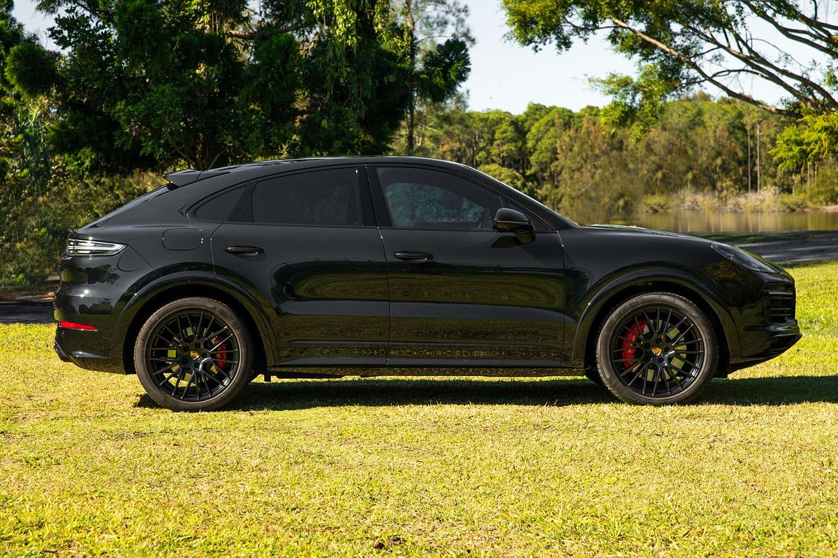 2023 Porsche Cayenne GTS 9YB