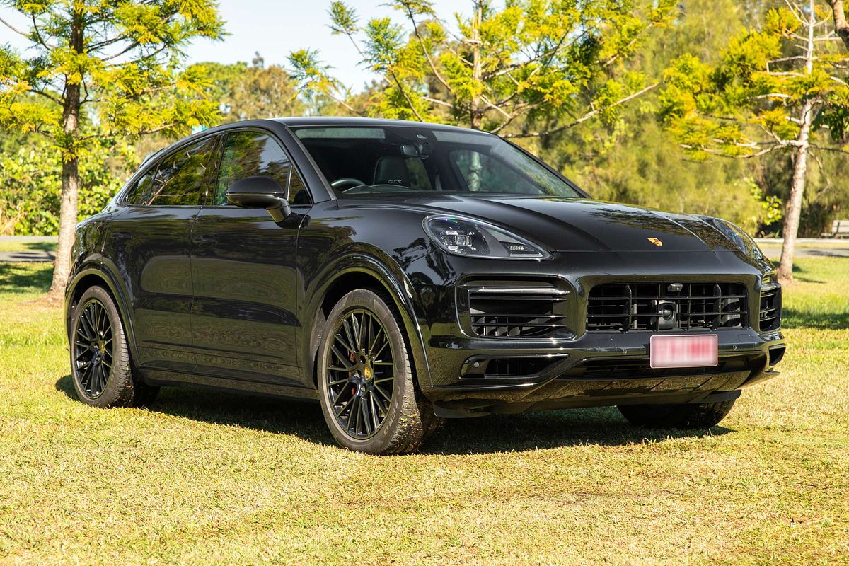 2023 Porsche Cayenne GTS 9YB