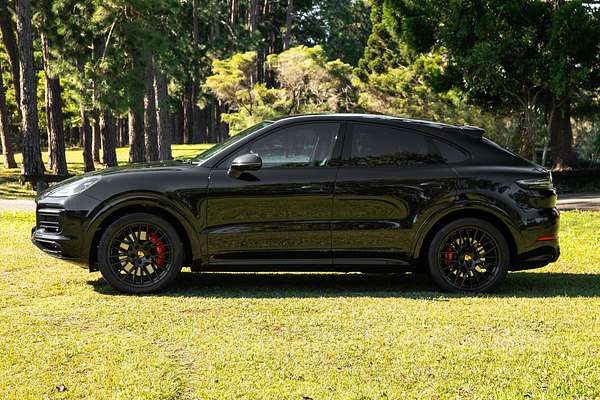 2023 Porsche Cayenne GTS 9YB