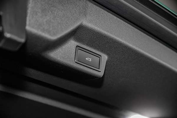 2025 Volkswagen ID. Buzz Pro BEV560 EB LWB