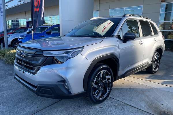 2025 Subaru Forester Premium S6