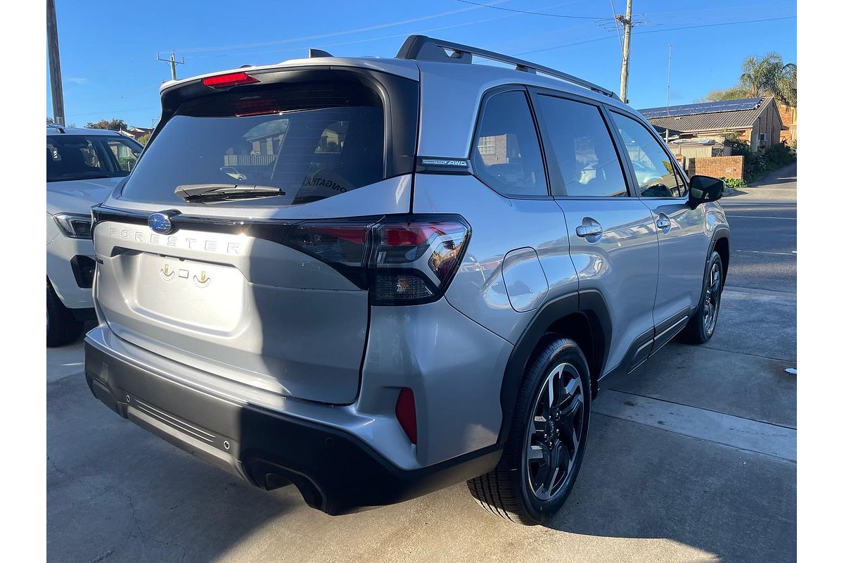2025 Subaru Forester Premium S6
