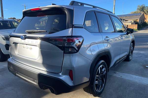 2025 Subaru Forester Premium S6