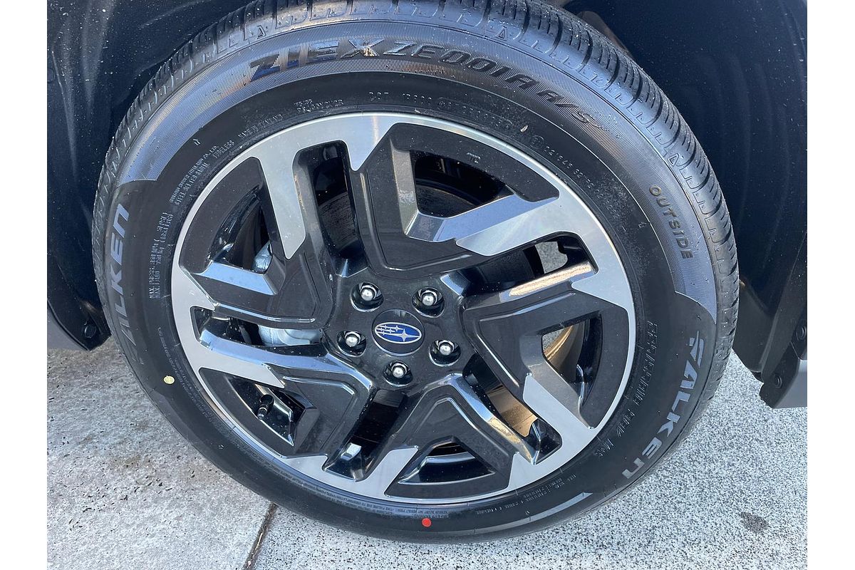 2025 Subaru Forester Premium S6