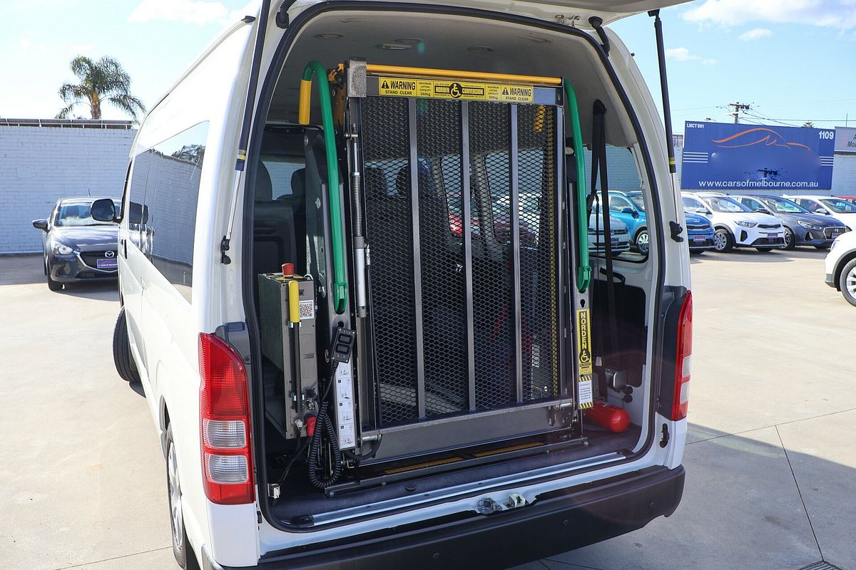 2018 Toyota Hiace Commuter TRH223R
