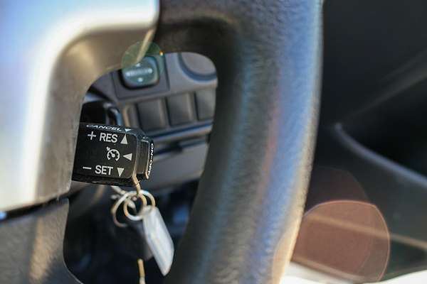 2018 Toyota Hiace Commuter TRH223R