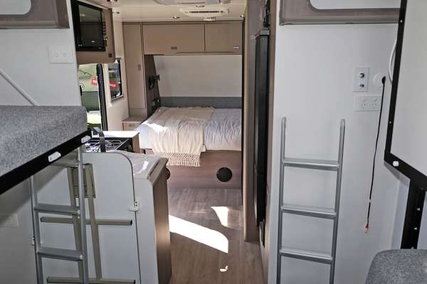 2025 Jayco BASE STATION CARAVAN 19.61-7.BS-MY25