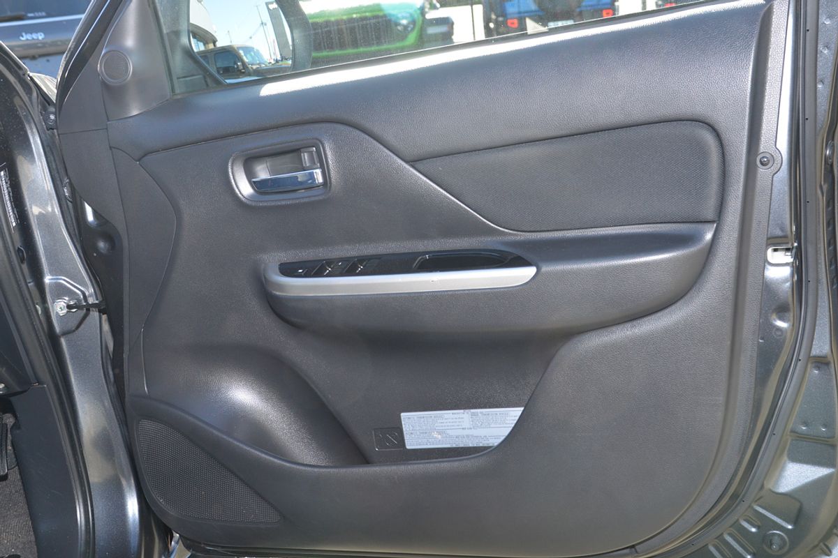 2020 Mitsubishi Triton GLS MR 4X4