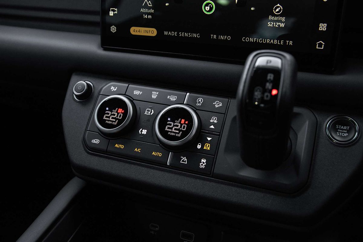 2022 Land Rover Defender 110 P525 V8 L663