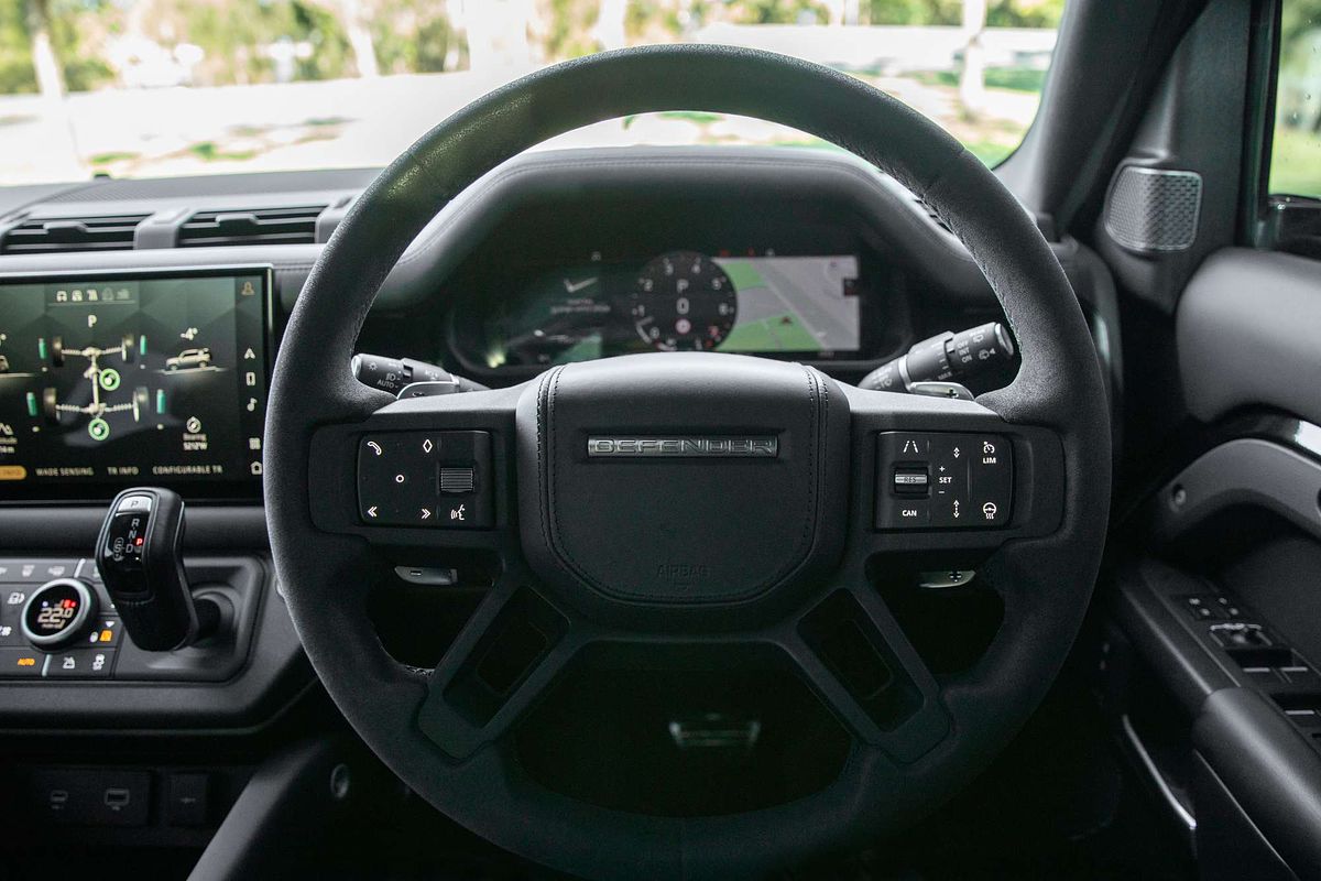 2022 Land Rover Defender 110 P525 V8 L663