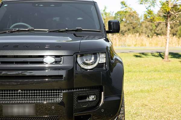 2022 Land Rover Defender 110 P525 V8 L663