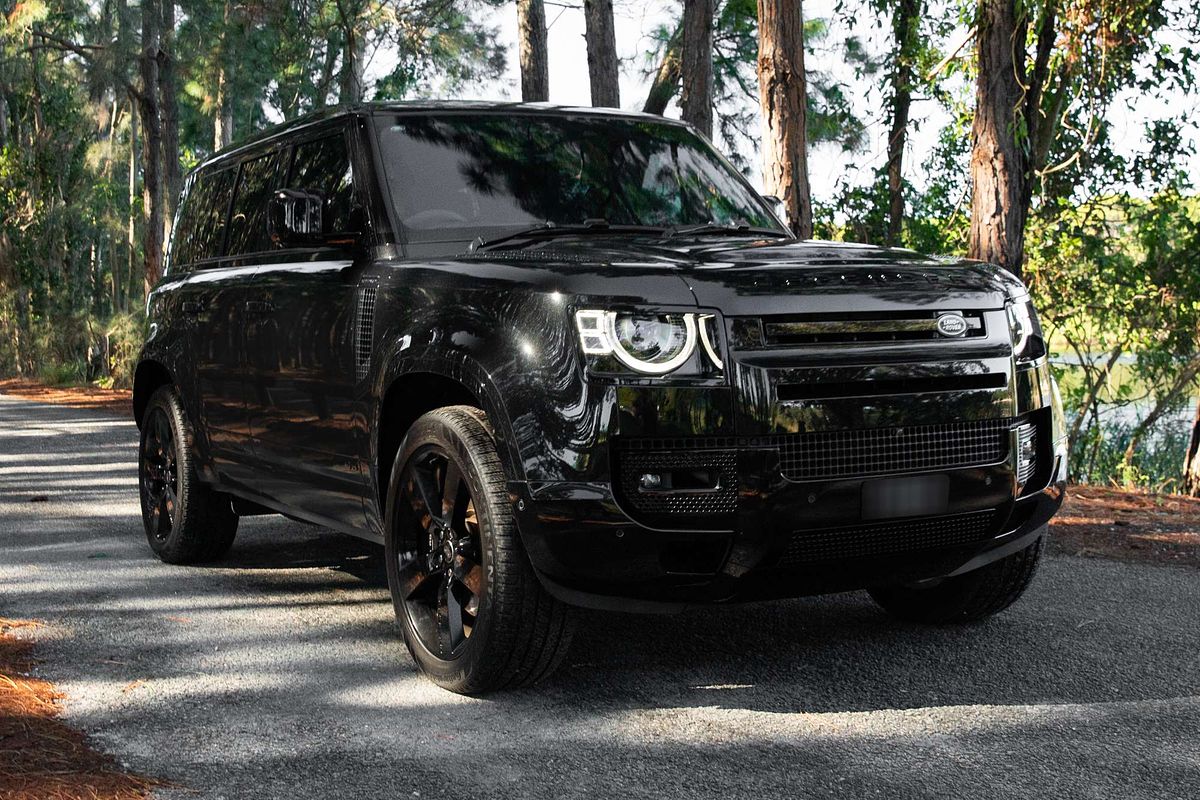 2022 Land Rover Defender 110 P525 V8 L663