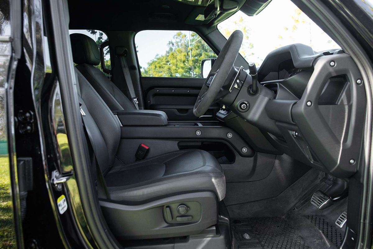 2022 Land Rover Defender 110 P525 V8 L663