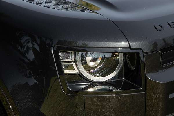 2022 Land Rover Defender 110 P525 V8 L663