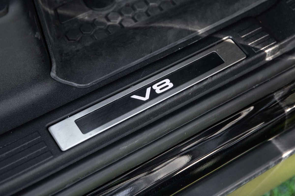 2022 Land Rover Defender 110 P525 V8 L663