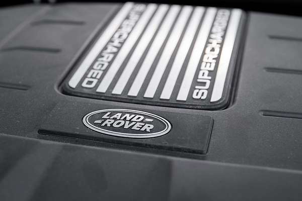 2022 Land Rover Defender 110 P525 V8 L663