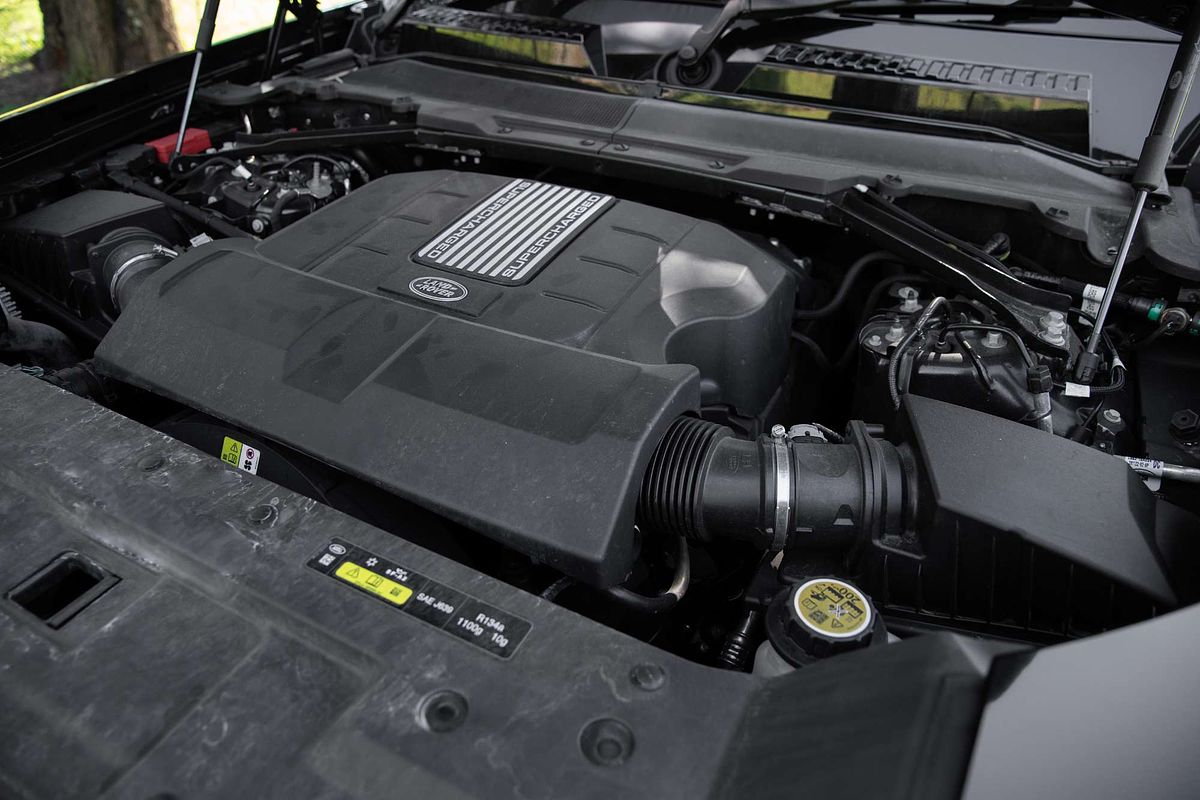 2022 Land Rover Defender 110 P525 V8 L663