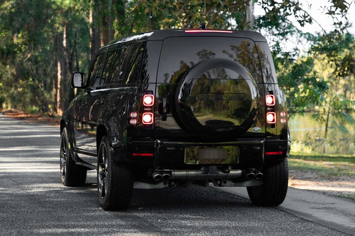 2022 Land Rover Defender 110 P525 V8 L663