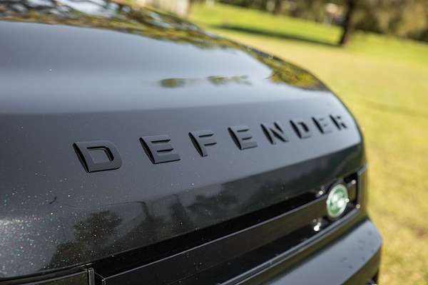 2022 Land Rover Defender 110 P525 V8 L663