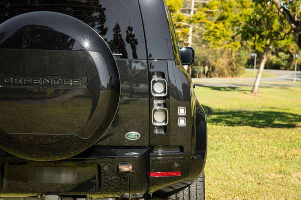 2022 Land Rover Defender 110 P525 V8 L663