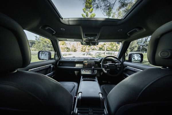 2022 Land Rover Defender 110 P525 V8 L663