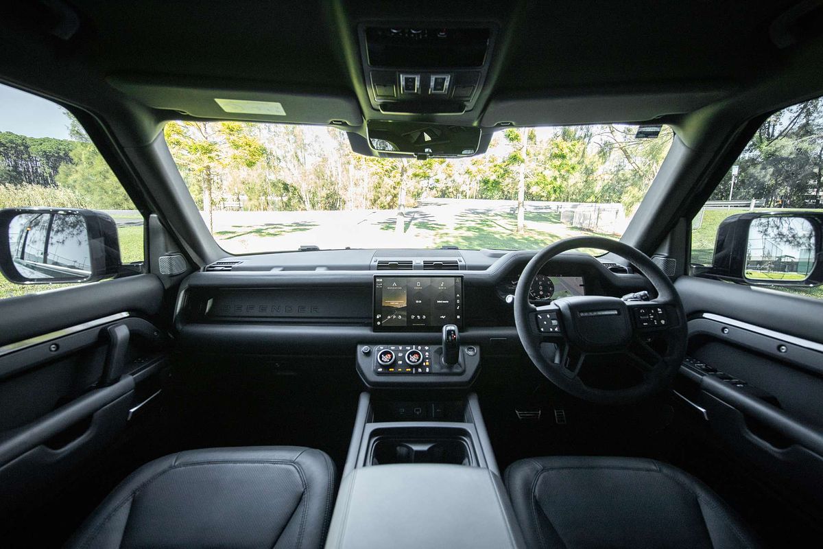 2022 Land Rover Defender 110 P525 V8 L663
