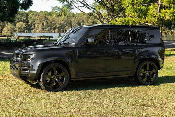 2022 Land Rover Defender 110 P525 V8 L663