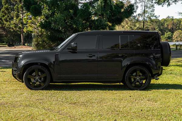 2022 Land Rover Defender 110 P525 V8 L663