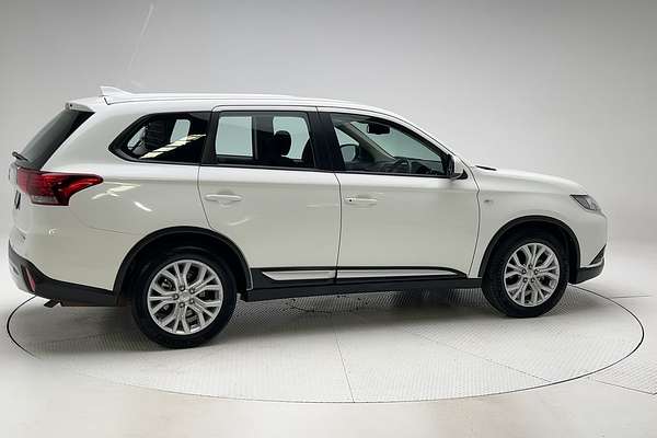 2020 Mitsubishi Outlander ES ZL
