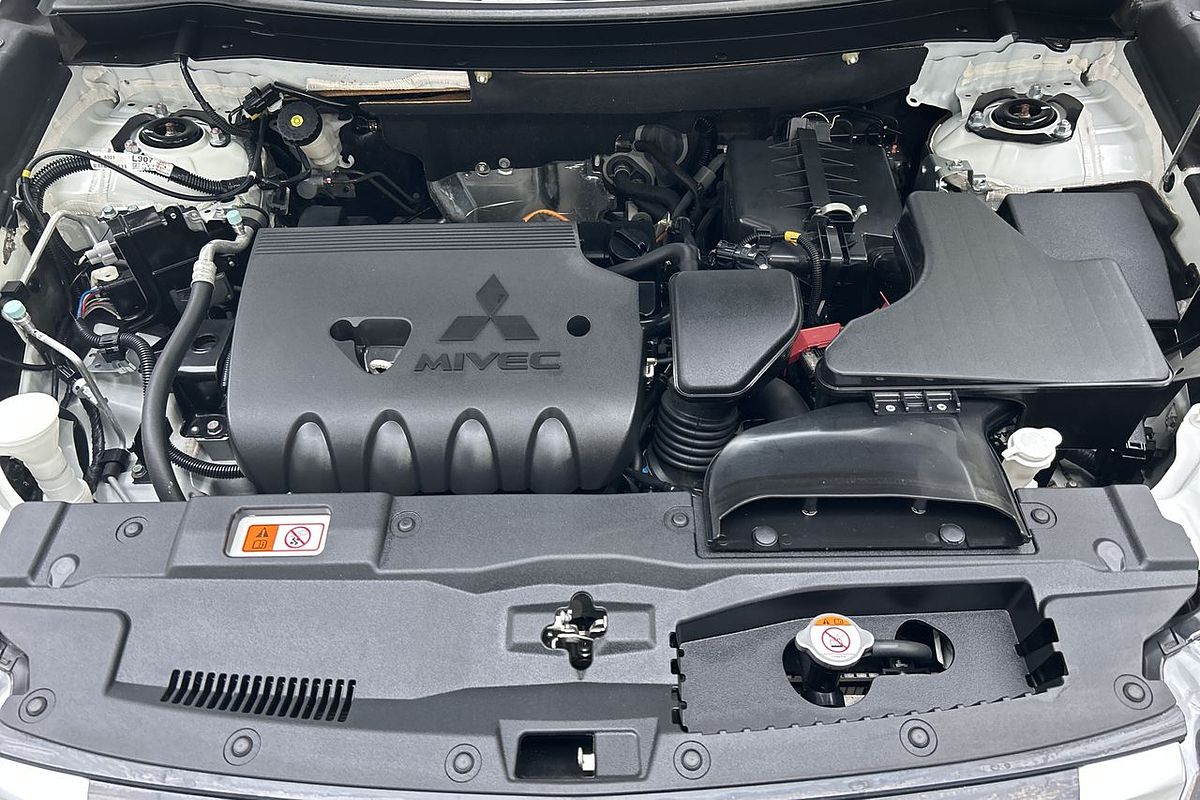 2020 Mitsubishi Outlander ES ZL