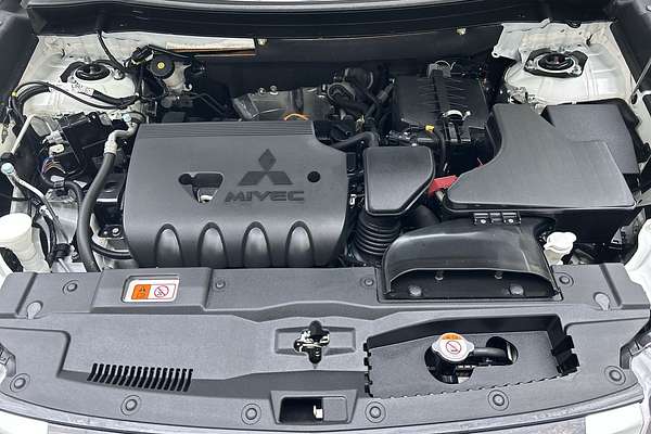 2020 Mitsubishi Outlander ES ZL
