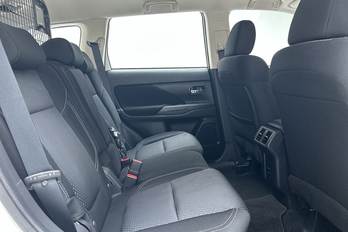 2020 Mitsubishi Outlander ES ZL