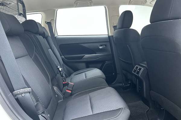 2020 Mitsubishi Outlander ES ZL