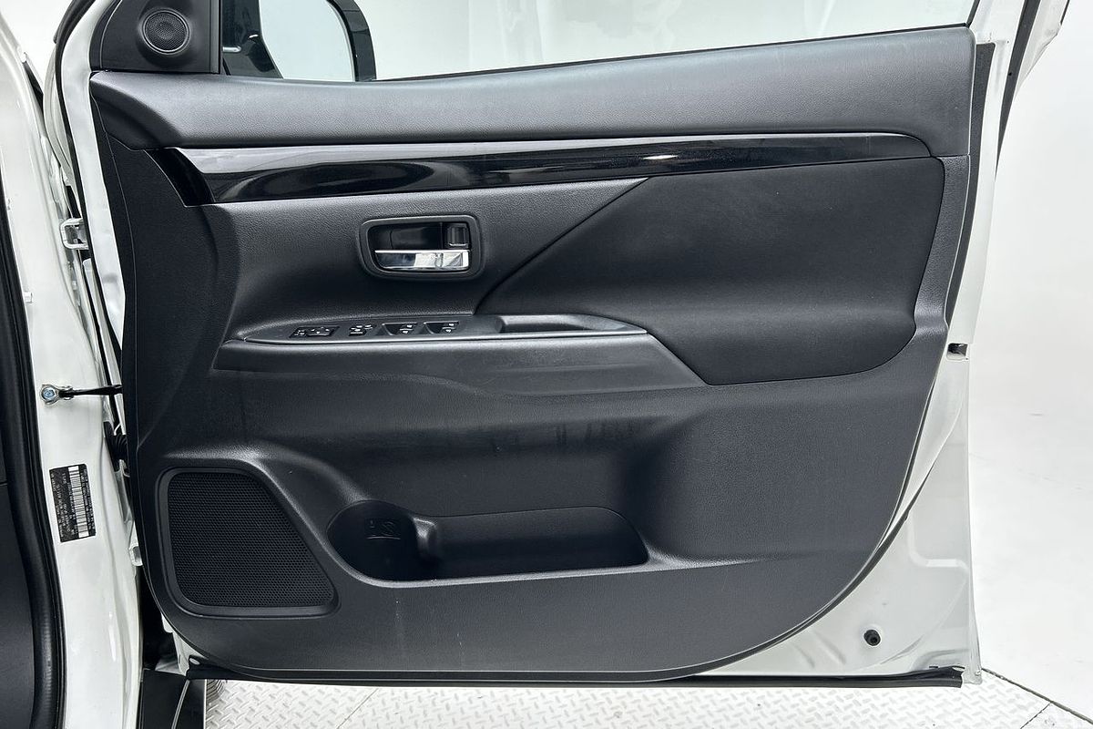 2020 Mitsubishi Outlander ES ZL