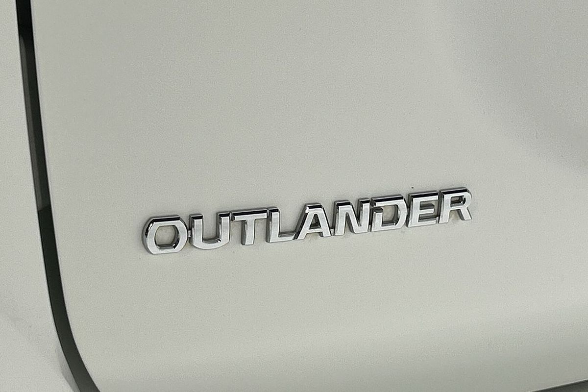 2020 Mitsubishi Outlander ES ZL