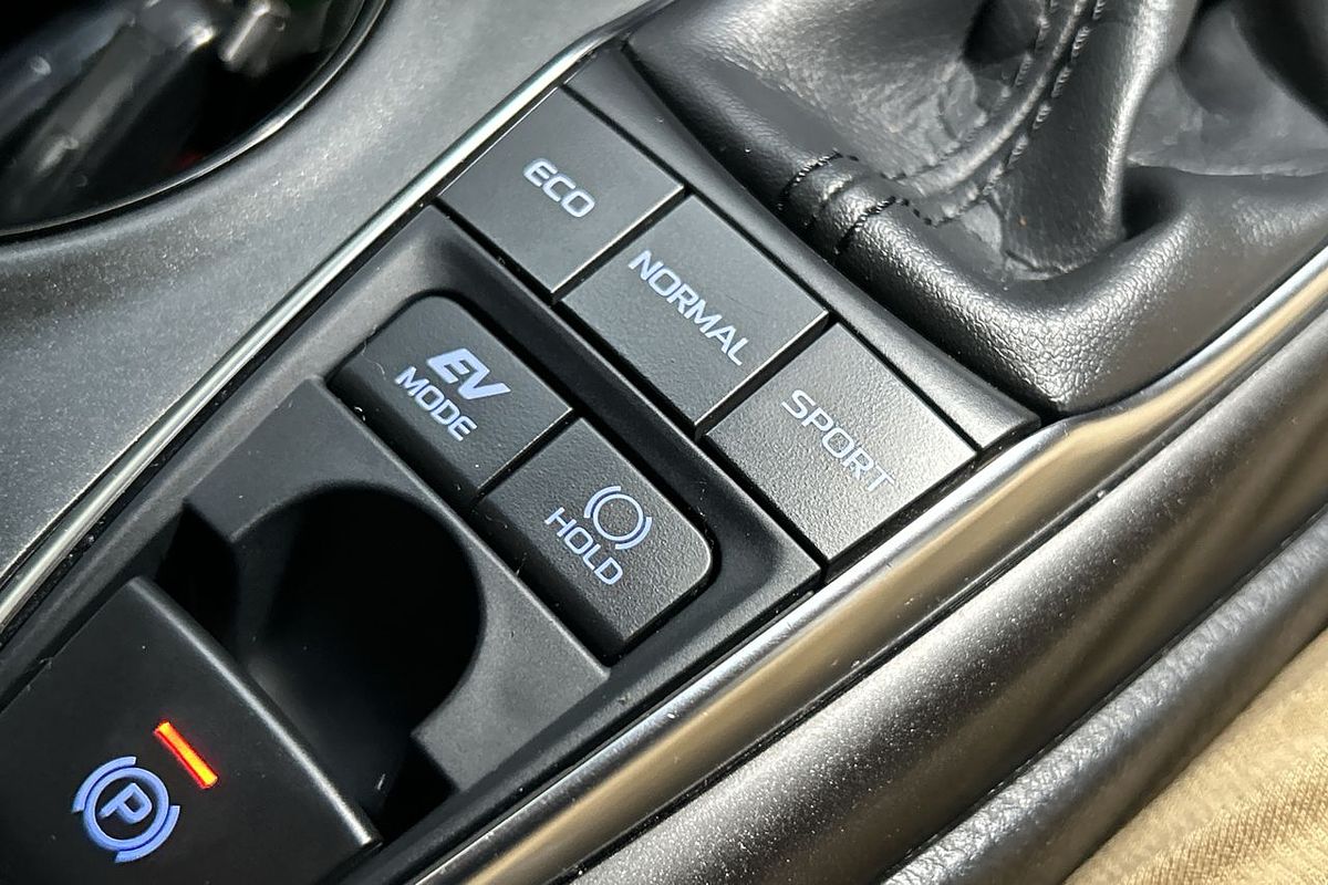 2021 Toyota Camry Ascent Sport AXVH70R