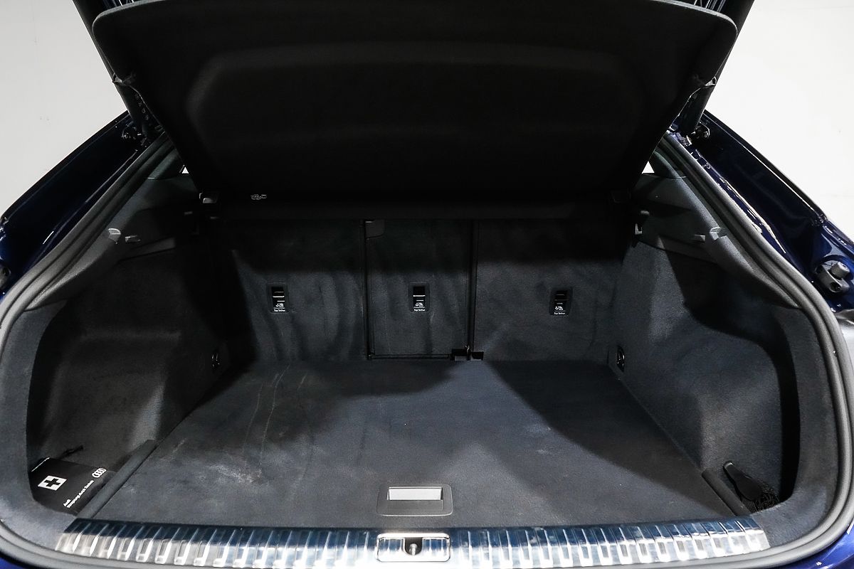 2024 Audi Q3 40 TFSI S line F3
