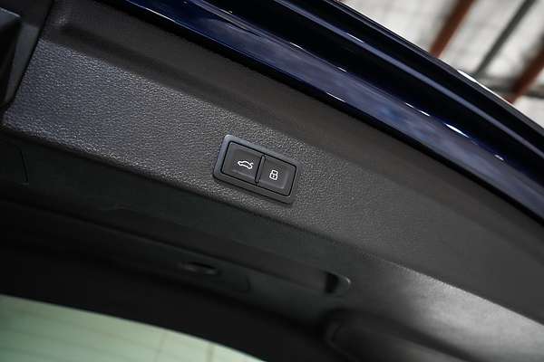 2024 Audi Q3 40 TFSI S line F3