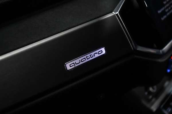 2024 Audi Q3 40 TFSI S line F3