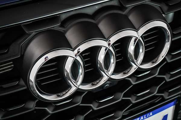 2024 Audi Q3 40 TFSI S line F3