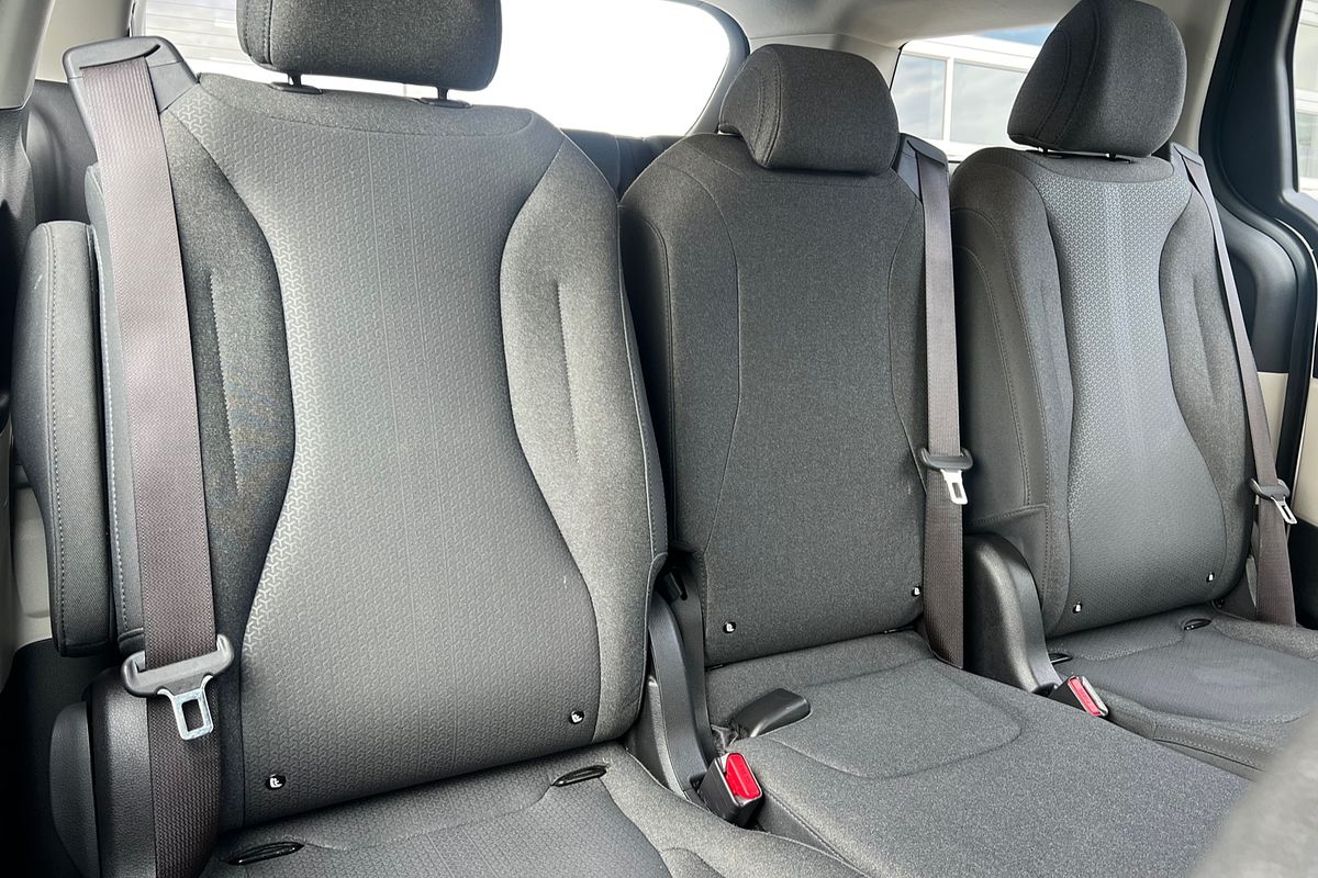 2022 Kia Carnival S KA4